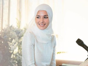 Gaya Hijab Calon Istri Pangeran Abdul Mateen Khatam Alquran Jelang Pernikahan