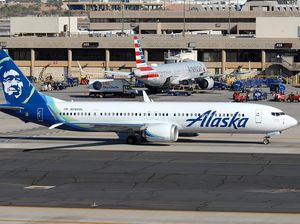 Boeing 737 MAX 9 Dikandangkan Usai Insiden Jendela Pecah Saat Terbang