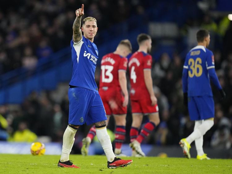 Chelsea dan Arsenal Lagi Beda Nasib