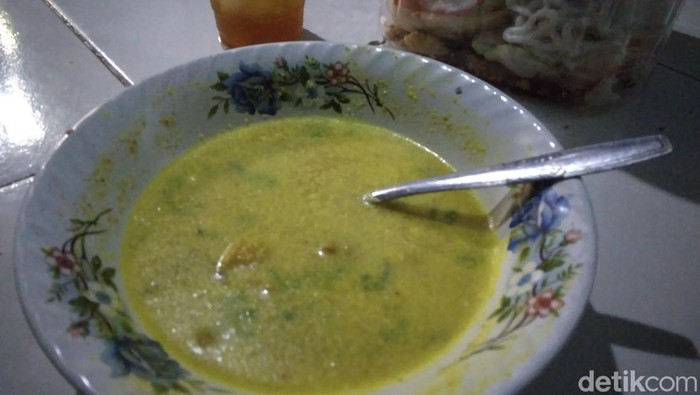 Empal Gentong Mang Edi Kota Cirebon.