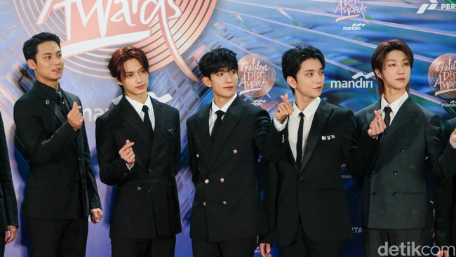 Selain lagu-lagunya yang catchy, ketampanan personel Seventeen membuat grup K-Pop ini memiliki banyak penggemar. Dari kiri ke kanan adalah Mingyu, Jun, DK, Joshua, dan The 8. Foto: Andhika Prasetia/Detikcom