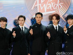 Foto Stylish nan Tampan Seventeen, Pemenang Daesang Golden Disc Awards 2024