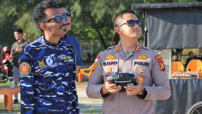 Kapolres Bengkalis AKBP Setyo Bimo Anggoro saat latihan persiapan pengamanan pemilu. (Dok Polres Bengkalis)
