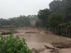 Banjir Bandang di Sungai Cipunegara Diduga Jadi Penyebab Longsor Subang