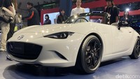 Visi Mazda terlihat di pameran Japan Mobility Show 2023 lalu. Di mana, mereka tetap ingin membawa rasa menyenangkan dari mobil-mobilnya dan juga tetap memikirkan kendaraan emisi rendah di masa depan. Foto: Muhammad Hafizh Gemilang