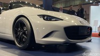 Sayang mobil ini tak dijual untuk umum. Mazda sekadar menghadirkan MX-5 ‘untuk anak kecil’ ini, agar bisa memperkenalkan ikon mereka kepada kaum muda yang notabene pengguna mobil di masa yang akan datang. Foto: Muhammad Hafizh Gemilang