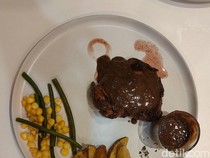 Santap Steak di Warung Garut Ini, Harga Murah-Rasa Mewah