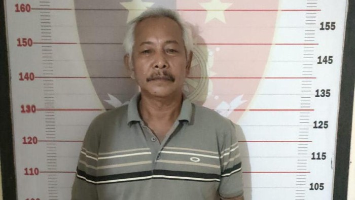 Pelaku Indra diamankan polisi.