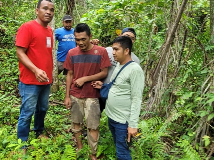 Pelaku pembunuhan ayah kandung di Sidimpuan. (Dok. Polres Padang Sidimpuan)