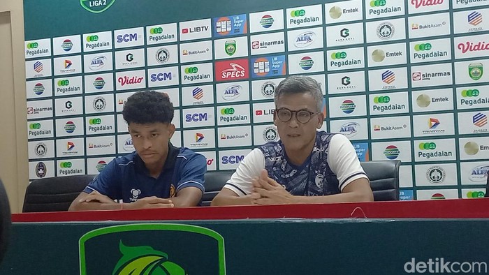 Pelatih Kepala Sriwijaya FC Hendri Susilo.
