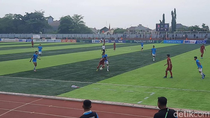 Pertandingan antara Persipa Pati melawan Sulut United FC di Stadion Joyokusumo Pati, Minggu (7/1/2024).