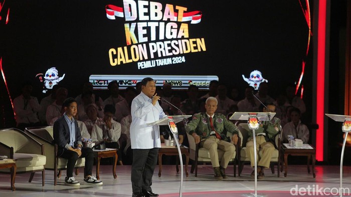Prabowo Tegaskan Visi Pertahanan di Debat Ketiga Pilpres 2024