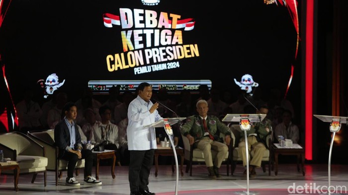 Prabowo Tegaskan Visi Pertahanan di Debat Ketiga Pilpres 2024