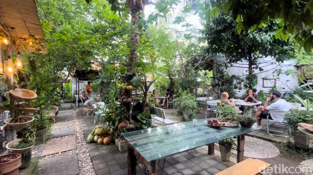 Restoran vegetarian 9 Angels & 9 Bambu Ubud, Bali. (I Nyoman Adhisthaya Sawitra/detikBali)