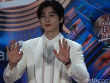Cha Eun Woo Rampung Syuting MV Debut Solo di AS Cha Eun Woo Rampung Syuting MV Debut Solo di AS