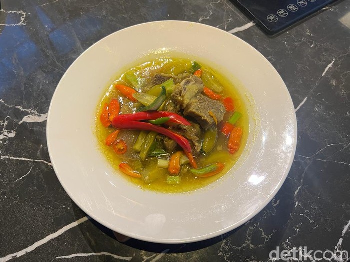 Sedapnya Steak Saus Chimicuri hingga Asam-Asam Iga ala Veronica Tan Sedapnya Steak Saus Chimicuri hingga Asam-Asam Iga ala Veronica Tan