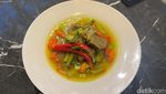 Sedapnya Steak Saus Chimicuri hingga Asam-Asam Iga ala Veronica Tan