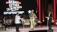 Prabowo langsung menginterupsi pernyataan Anies. Prabowo menyebut data yang disampaikan Anies itu salah.