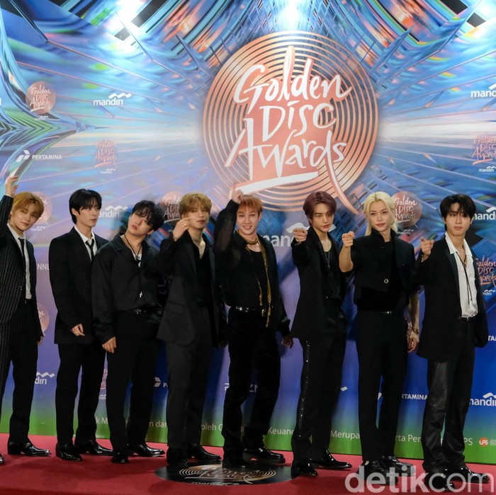 Stray Kids Serba Hitam di GDA 2024, Buat Para STAY Terkesima Stray Kids Serba Hitam di GDA 2024, Buat Para STAY Terkesima