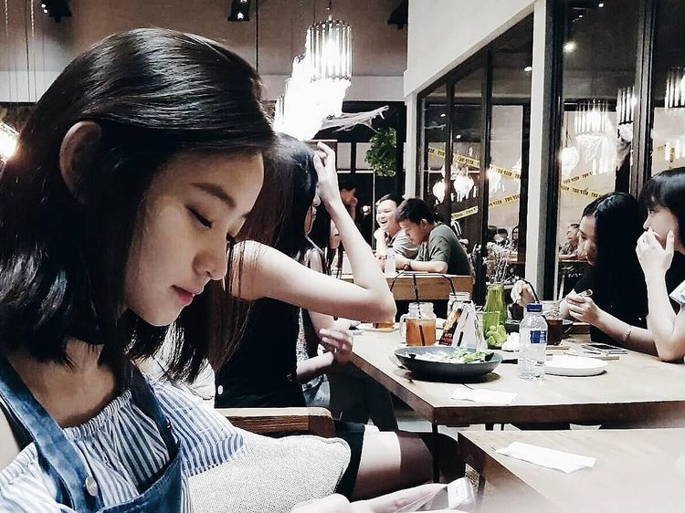 Keseruan Catheez saat Jajan di Angkringan hingga Makan Oyster