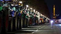 Puluhan petani pada hari Minggu (07/01) telah tiba di Berlin, menjelang aksi protes menentang rencana pemerintah untuk memangkas subsidi pertanian.