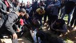 Isak Tangis Iringi Pemakaman Jurnalis yang Tewas Dibom Israel