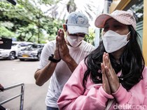 Jadi Tersangka Film Porno, Virly Virginia dkk Diperiksa Polisi