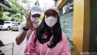 Virly tiba bersama tersangka lainnya yaitu Fatra Ardianata.