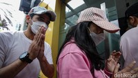 Sejumlah selebgram yang berperan dalam film porno tersebut juga telah beberapa kali diperiksa polisi. Dalam pemeriksaan tersebut, mereka kompak mengaku merasa dijebak oleh sutradara.