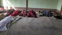 Serangan udara oleh militer Myanmar di sebuah desa yang berada di bawah kendali perlawanan pro-demokrasi di wilayah barat laut negara itu dilaporkan telah menewaskan sedikitnya 17 warga sipil, sembilan diantaranya merupakan anak-anak.  