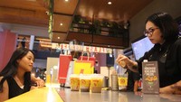 Flash Coffee berkolaborasi dengan produsen susu berbasis tanaman berbahan dasar kacang mede, Arummi, meluncurkan menu minuman Cashew Series.