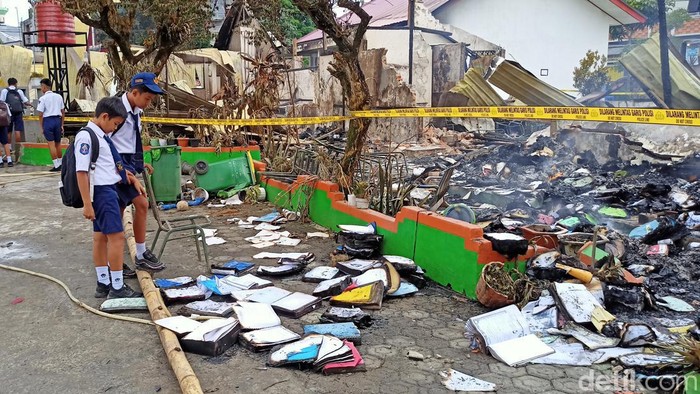 Kondisi SMPN 1 Rantepao di Toraja Utara pasca-kebakaran.