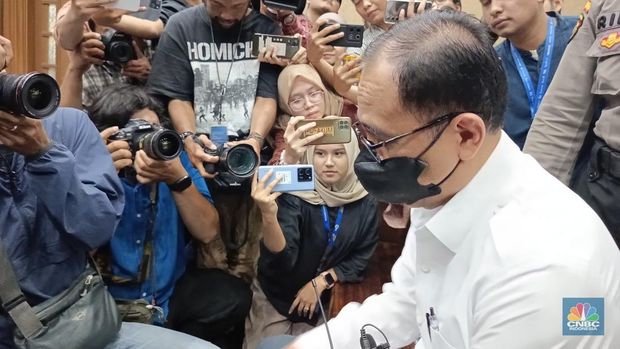 Mantan pejabat Ditjen Pajak Rafael Alun Trisambodo akan menghadapi sidang pembacaan vonis hari ini. (CNBC Indonesia/Rosseno Aji)