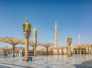 Catat! Ini 6 Etika Masuk ke Masjid Nabawi