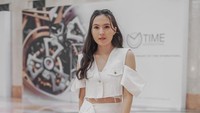 Banyak yang nggak percaya juga kalau Olivia Jensen suka sekali makan. (Foto: dok Instagram)
