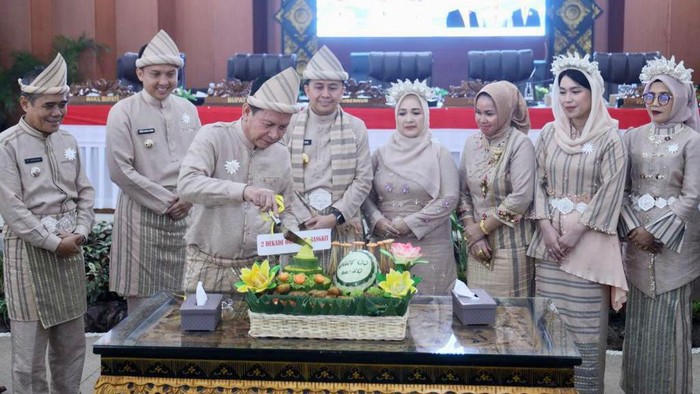 Pj Gubernur Sumsel hadir di HUT Ogan Ilir.