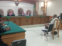 Pleidoi Eks Kajari Buleleng, Sebut Bisnis Buku untuk Tambah Penghasilan