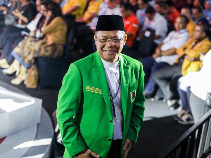 Plt Ketua Umum Partai Persatuan Pembangunan (PPP) Muhamad Mardiono mengaku puas dengan penampilan dari debat Calon Presiden (Capres) Ganjar Pranowo. Hal ini disampaikannya usai menonton debat ketiga Capres Pemilu 2024, di Istora Senayan, Jakarta Pusat, Minggu (7/1).