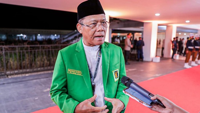 Plt Ketua Umum Partai Persatuan Pembangunan (PPP) Muhamad Mardiono mengaku puas dengan penampilan dari debat Calon Presiden (Capres) Ganjar Pranowo. Hal ini disampaikannya usai menonton debat ketiga Capres Pemilu 2024, di Istora Senayan, Jakarta Pusat, Minggu (7/1).