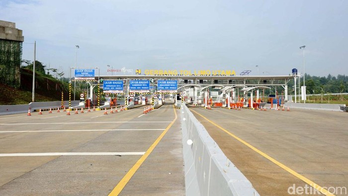 Jokowi meresmikan Jalan tol Pamulang-Cinere-Raya Bogor. Jalan tol ini terdiri dari ruas, yaitu jalan tol Serpong-Cinere dan ruas Cinere-Jagorawi.