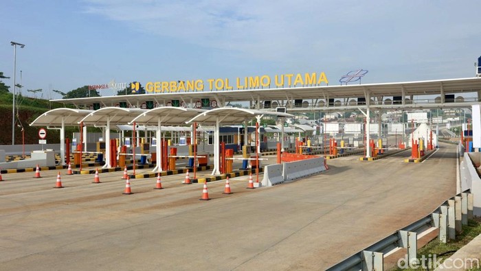 Jokowi meresmikan Jalan tol Pamulang-Cinere-Raya Bogor. Jalan tol ini terdiri dari ruas, yaitu jalan tol Serpong-Cinere dan ruas Cinere-Jagorawi.