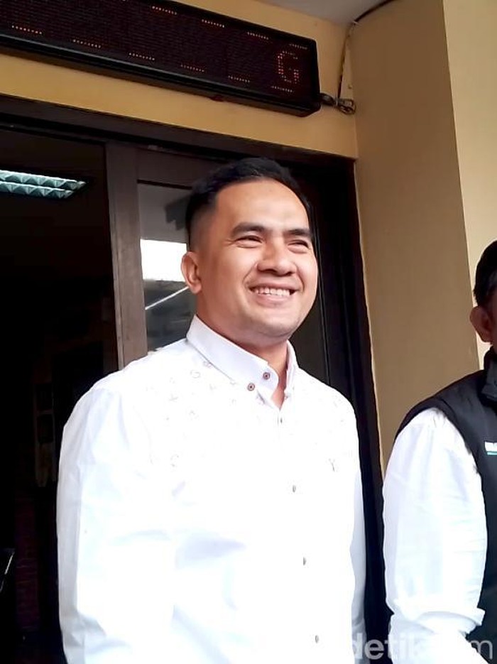 Saioul Jamil Saipul Jamil diizinkan pulang dari Polsek Tambora.