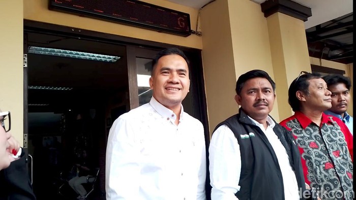 Saipul Jamil diizinkan pulang dari Polsek Tambora.