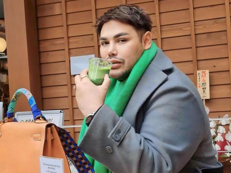 Sebelum Berhenti Jadi Host Brownis, Ivan Gunawan Kulineran di Jepang