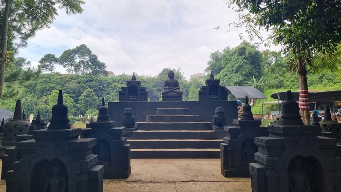 Taman Lembah Dewata Taman Lembah Dewata, Lembang, Bandung