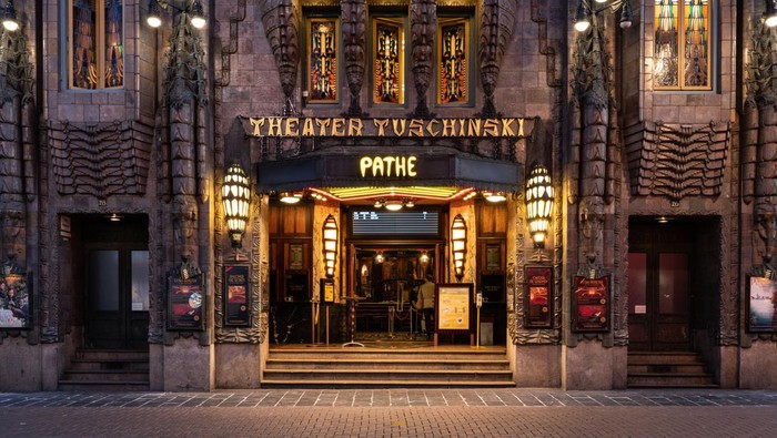 Theater Tuschinski atau dikenal Pathe cinema di Amsterdam, Belanda.