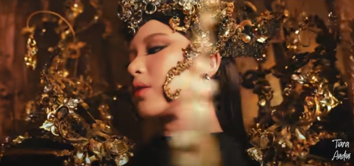 Tiara Andini Video musik lagu Ngeluwihi mulai tayang di kanal YouTube Tiara Andini pada 5 Januari 2024. Hingga saat ini, video tersebut sudah ditonton lebih dari 920 ribu kali.