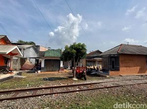 Cerita Pemilik Hajatan di Cilacap yang Viral gegara Kereta Api Nyelonong
