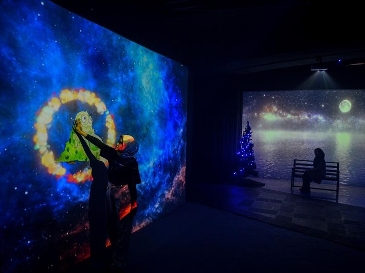 Hiburan Interaktif Lewat Wahana Video Mapping di Braga City Walk