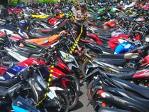 Bisingnya Suara Knalpot Brong, Ganggu Orang Lain!